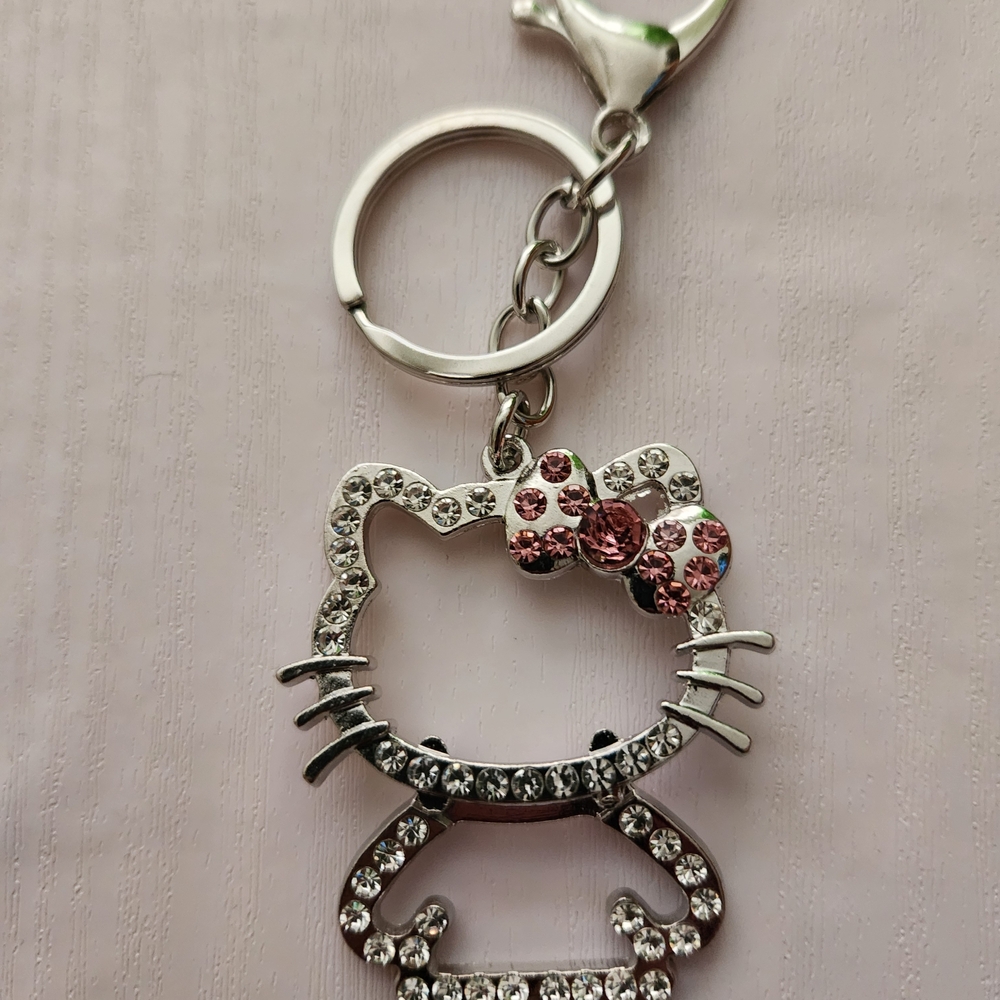 Hello Kitty Rhinestone Brooch - Picture 2 of 3
